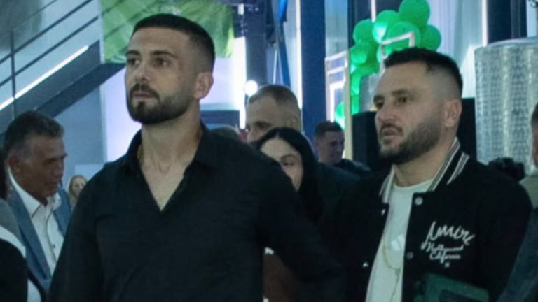 Bes Kallaku reagon pas plagosjes së mikut të tij në protestë: “Erjoni është në gjendje të rëndë”